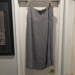 Chic Gray A-Line Pleated Skirt